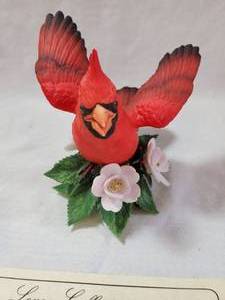 lot 43 image: Lenox Hand Painted Fine Porcelain Cardinal