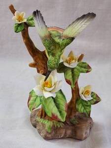 lot 46 image: Lefton Hand Painted Humming Bird