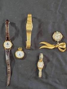 lot 66 image: 5 Vintage Watches