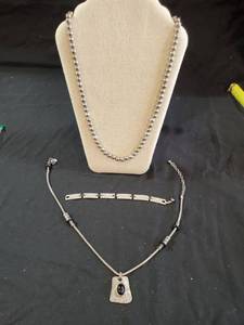 lot 68 image: Vintage Necklaces & Bracelet
