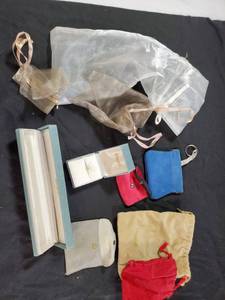 lot 89 image: Vintage Neiman Marcus Jewelry Boxes & Other Bags