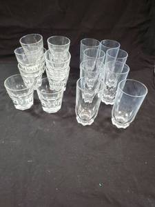 lot 93 image: Libby Juice Glasses & Piccolo France Water Glasses