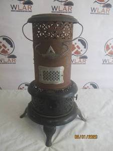 lot 3 image: ANTIQUE KEROSENE PERFECTION&nbsp OIL HEATER No.# 525