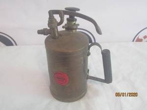 lot 26 image: VINTAGE BRASS HAND PUMP