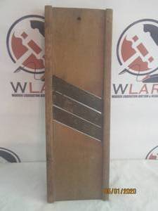 lot 31 image: ANTIQUE WOODEN VEGETABLE SLICER PEELER KITCHEN COLLECTIBLE&nbsp