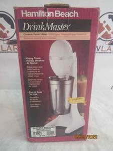 lot 37 image: NEW HAMILTON BEACH DRINK MASTER 727W