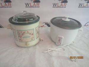 lot 40 image: TOTAL OF 2&nbsp ELECTRIC KITCHEN APPLIANCES &nbsp-RIVAL CROCK POT SLOWCOOKER &amp AMBIANO RICE COOKER&nbsp