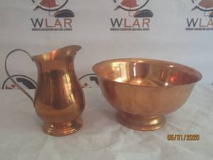 lot 44 image: PAUL REVERE VINTAGE LARGE&nbsp FOOTED SOLID&nbsp COPPER BOWL &amp VINTAGE FRENCH LARGE SOLID COPPER PITCHER&nbsp