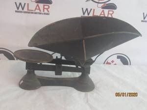lot 49 image: VINTAGE DETECTO BABY SCALE&nbsp