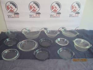 lot 50 image: TOTAL OF 12 PC PYREX CLEAR GLASS BAKING DISHES&nbsp&nbsp- CASSEROLE BOWLS&nbsp&nbsp- PIE DISHES WITH TAB HANDLES&nbsp&nbsp- ROUND CAKE PANS BAKING DISHES&nbsp