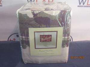 lot 78 image: NEW WOOLRICH HOME FLANNEL KING SIZE SHEET SET&nbsp