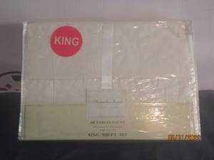 lot 79 image: NEW AMANDA JAMES LUXURY LINENS KING SHEET SET 500 THREAD COUNT&nbsp