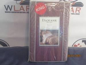 lot 80 image: DAMASK STRIPE KING DUVET 400 THREAD COUNT (CHOCOLATE)