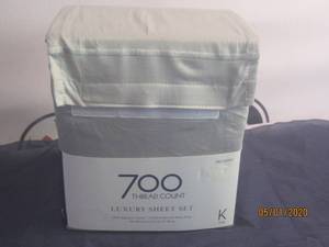 lot 81 image: LUXURY KING SHEET SET 700 THREAD COUNT&nbsp