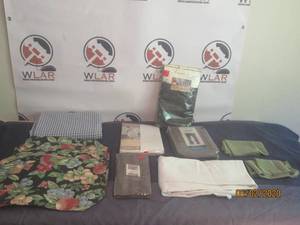 lot 154 image: TOTAL OF 14 TABLE CLOTHS, COMPLETE WINDOW SET PLACE MATS , NAPKIN SETS&nbsp AND MORE SEE PICS&nbsp