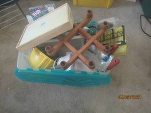 lot 156 image: MISC HOME GOODS LOT&nbsp- TOTE INCLUDED&nbsp