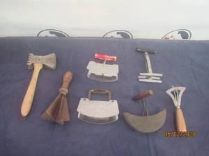 lot 165 image: TOTAL OF 7 VINTAGE HAND HELD CHOPPERS&nbsp