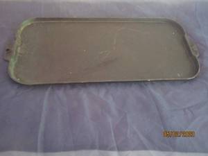 lot 174 image: GRISWOLD CAST IRON GRIDDLE&nbsp