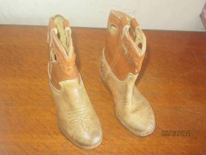 lot 214 image: TODDLER&nbsp PAIR OF VINTAGE BROWN LEATHER COWBOY BOOTS&nbsp 5 12 D&nbsp