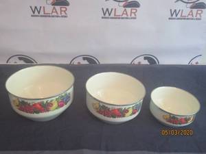 lot 225 image: TOTAL OF 3 VINTAGE VITROCERAMIC ENAMEL OWLS TABLE TOP UNLIMITED GASELECTRIC INDUCTION STOVE METAL FRUIT DESIGN&nbsp QUALITY MADE IN THAILAND&nbsp