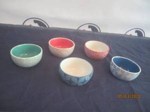 lot 240 image: TOTAL OF 5 PC THRESHOLD STONE WARE&nbsp 4 BOWLS&nbsp
