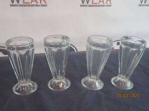 lot 242 image: VINTAGE SHERBETSUNDAE&nbsp GLASSES