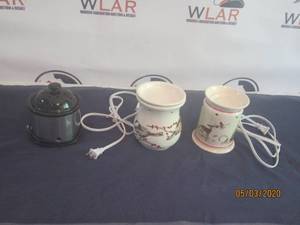 lot 258 image: TOTAL OF 3 CANDLE  POPURI WARMERS&nbsp