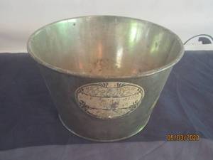 lot 312 image: VINTAGE ECLIPSE PAIL 13  DIAM&nbsp