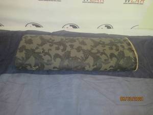 lot 317 image: 15 YARDS OF FABRIC&nbsp