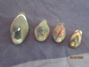 lot 322 image: TOTAL OF 4 MALLARD DUCK DECOR&nbsp