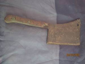 lot 325 image: VINTAGE MEAT CLEAVER