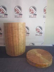 lot 328 image: LARGE WICKER LAUNDRY BASKET WITH LID&nbsp
