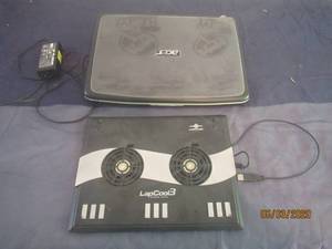 lot 330 image: ACER LAPTOP&nbsp &nbsp- UNTESTED&nbsp NO POWER CORD&nbsp &nbsp&amp&nbsp LAP COOL 3 COOLING PAD&nbsp&nbsp&nbsp