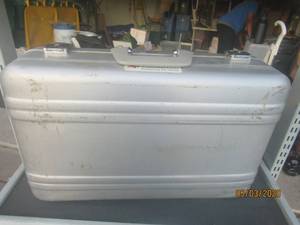 lot 356 image: ZERO HALLIBURTON ALUMINUM CASE&nbsp