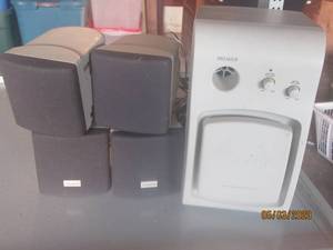 lot 358 image: PREMIER SPEAKER SYSTEM&nbsp