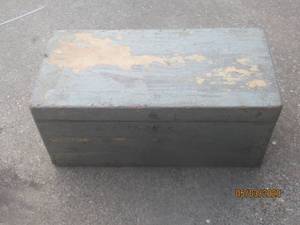 lot 364 image: &nbspWOOD STORAGE BOX&nbsp