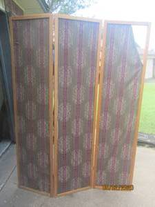 lot 197 image: WOODEN&nbsp ROOM DIVIDER&nbsp -CAN BE REUPHOLSTERED&nbsp&nbsp- 71 H X 52 L&nbsp