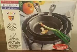 lot 9 image: PHILLIPPE RICHARD CAST IRON 3 PIECE FRY PAN SET (NEW)