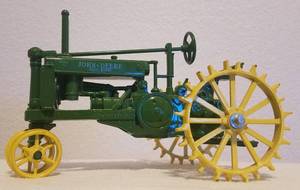 lot 21 image: VINTAGE ERTL DIECAST COLLECTORS EDITION 50TH ANNIVERSARY JOHN DEERE 1937 MODEL G TRACTOR
