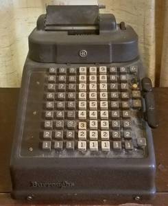 lot 32 image: VINTAGE BURROUGHS 8 COLUMN ELECTRIC ADDING MACHINE