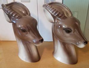 lot 56 image: RARE VINTAGE 1950S ROYAL COPLEY GLAZED PORCELAIN GAZELLE PLANTERS