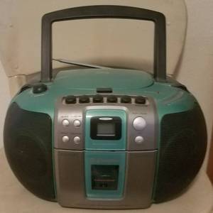 lot 71 image: EMERSON PORTABLE BOOMBOX