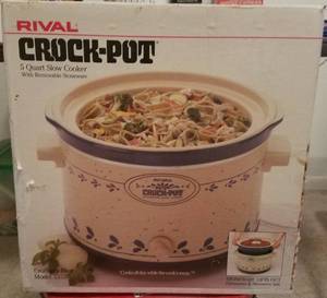 lot 89 image: VINTAGE RIVAL CROCKPOT MODEL 3355 IN CROCKERY BLUE (NEW IN BOX)
