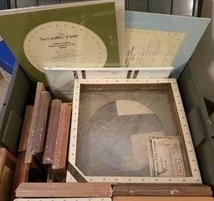 lot 115 image: BOX LOT OF ASSORTED FRAMES