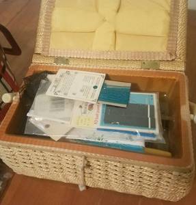 lot 142 image: LOT OF ASSORTED SEWING  CROCHET  CROSS STITCH ACCESSORIES AND SUPPLIES