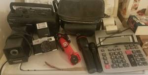 lot 158 image: LOT OF ASSORTED ELECTRONICS, FLASHLIGHT AND MORE