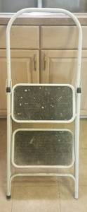 lot 182 image: STEP STOOL LADDER
