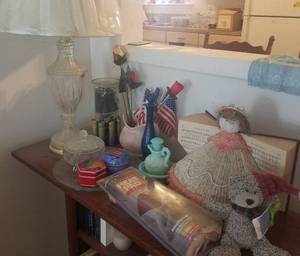 lot 200 image: MISCELLANEOUS LOT