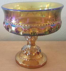 lot 206 image: VINTAGE FOOTED CARNIVAL GLASS DISH