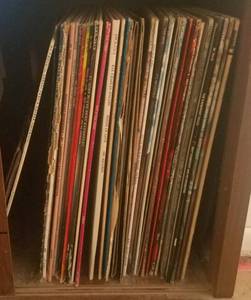lot 219 image: LOT OF ASSORTED VINYL RECORDS